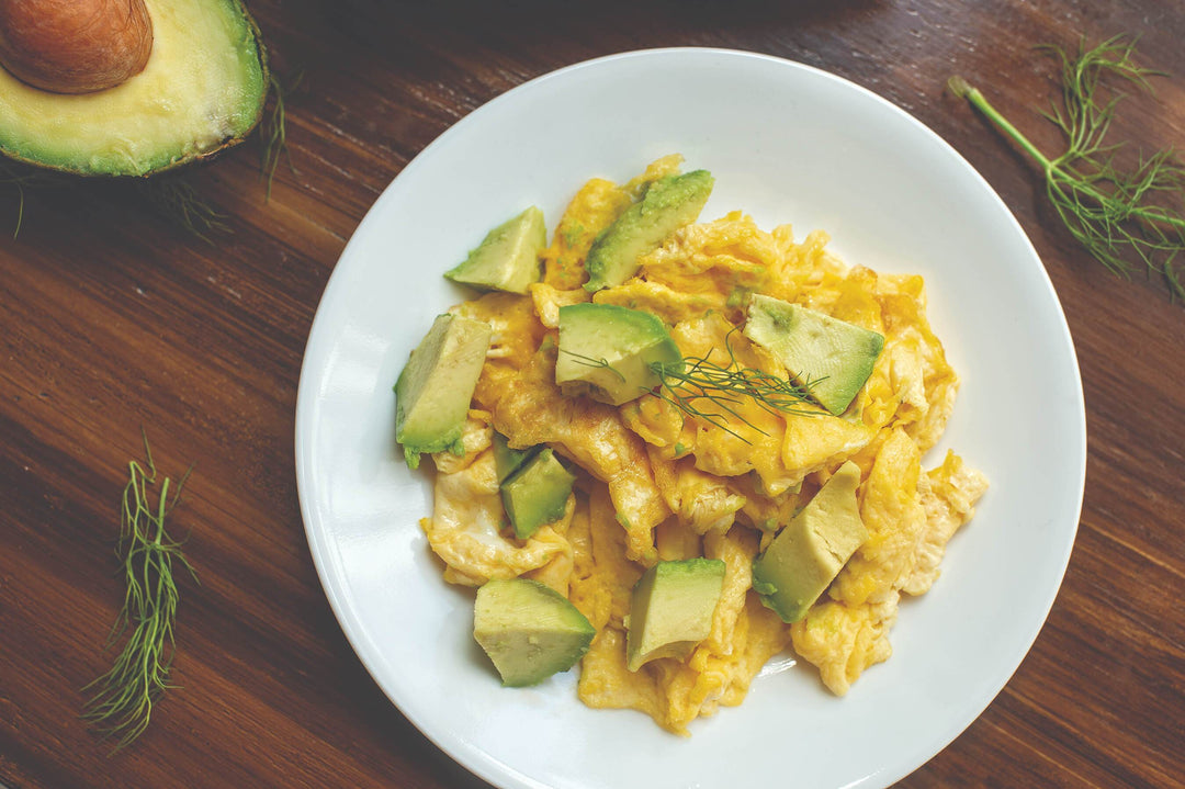 AVOCADO AND CHEESE SCRAMBLED EGGS