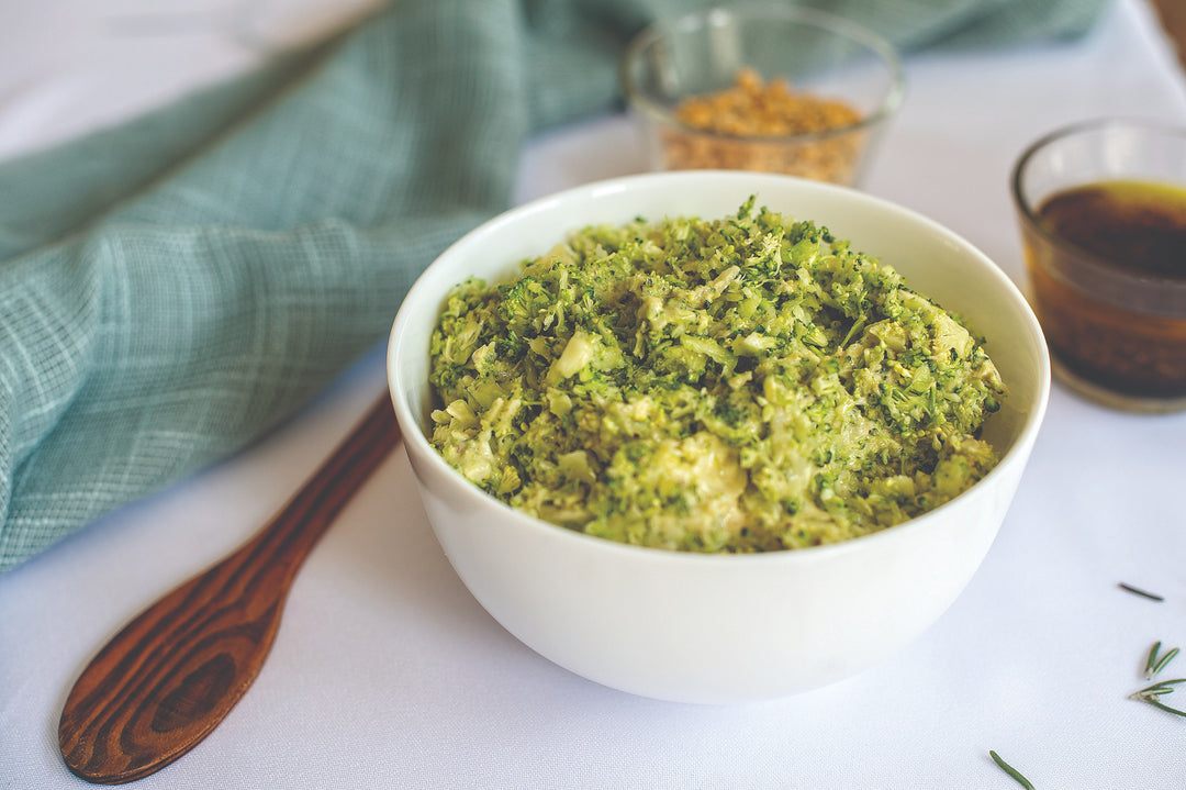 CREAMY KETO BROCCOLI SLAW