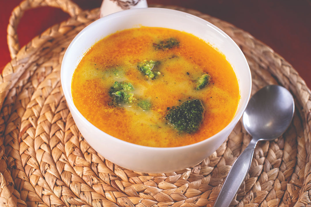 RICH AND CREAMY BROCCOLI CHEESE SOUP