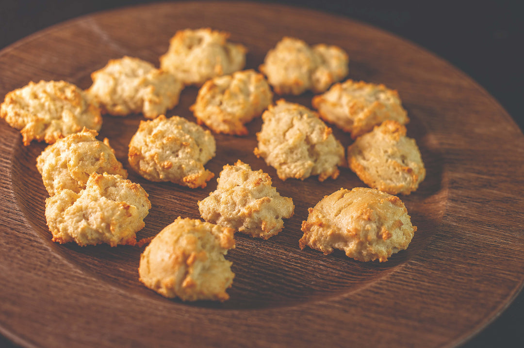 GRAVY-READY BISCUITS