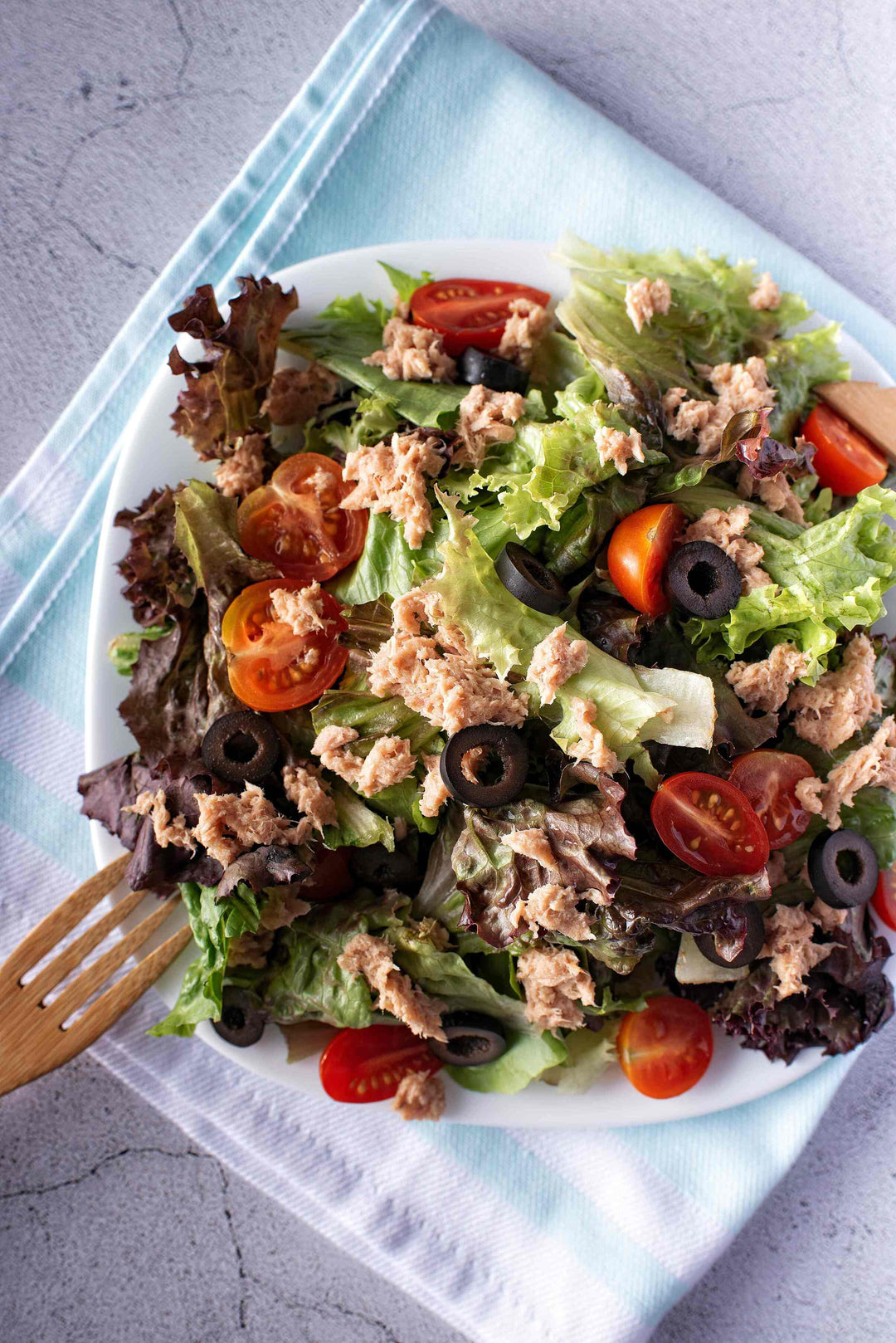 Mediterranean Tuna Salad